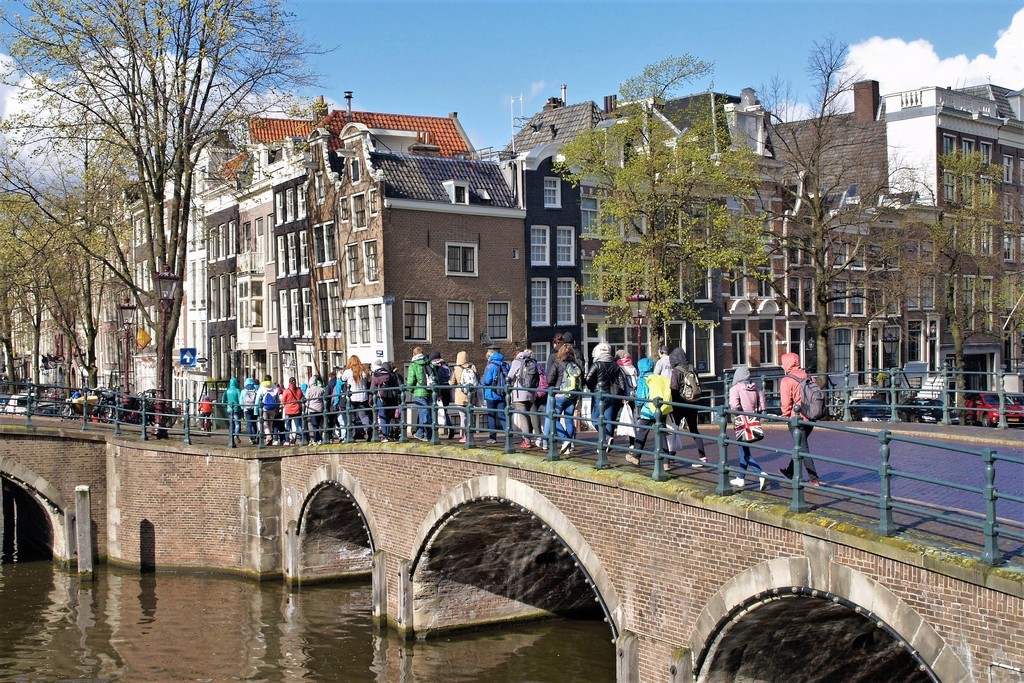 holandsko-kvetinove-korzo-a-amsterdam-amsterodam-deti
