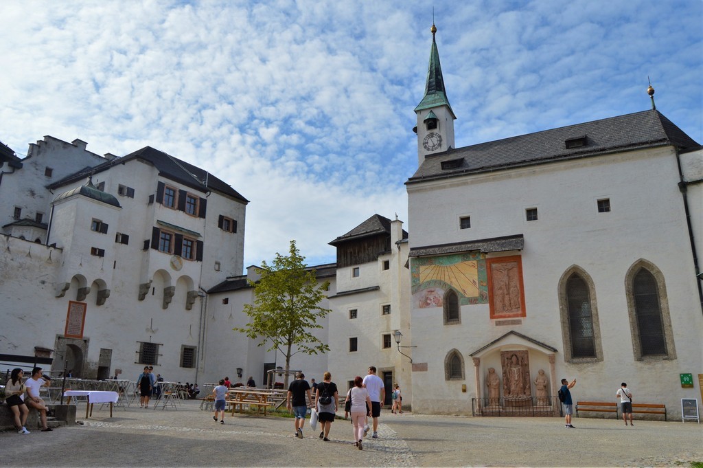 taurska-cyklostezka-cyklisticky-zajezd-rakousko-pevnost-hohensalzburg